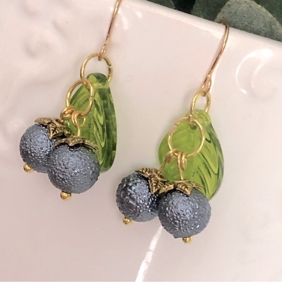 New Blueberry Dangling Mini Food Fruit Novelty Unique Artisan Handmade Earrings - Picture 6 of 7